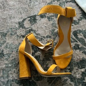 Mustard yellow block heels! Size 38 NEVER WORN
